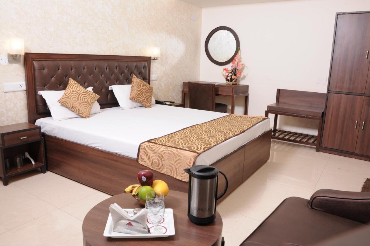 Hotel Diamond Inn Chandīgarh Εξωτερικό φωτογραφία