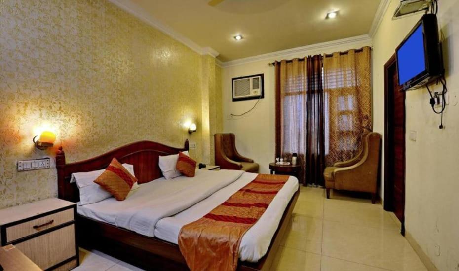 Hotel Diamond Inn Chandīgarh Εξωτερικό φωτογραφία